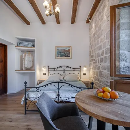 Laus * Dubrovnik