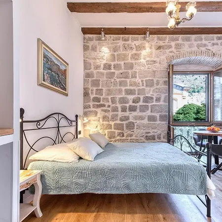 Apartment Laus